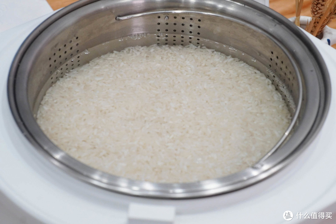 分离米汤，蒸出低糖饭，这款电饭煲是不是干饭人的减肥帮手？