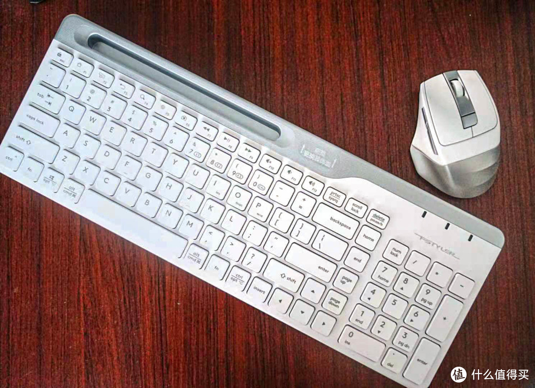 哪个码字党不是一个键盘控，这款无线蓝牙双模键鼠套装值得入手