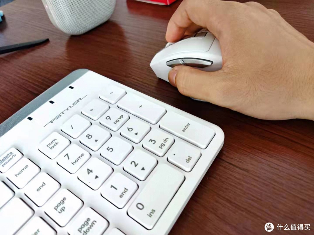 哪个码字党不是一个键盘控，这款无线蓝牙双模键鼠套装值得入手