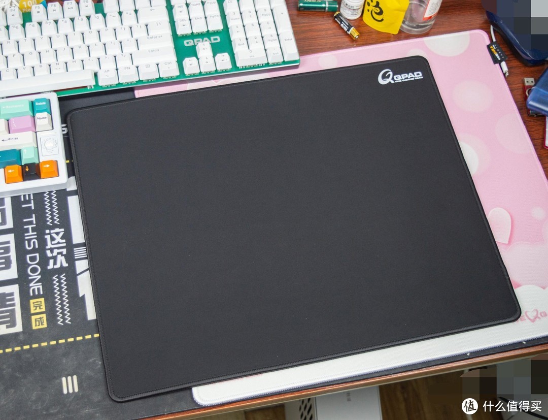 不到一百的画厂新品:QPAD SD-44鼠标垫开箱