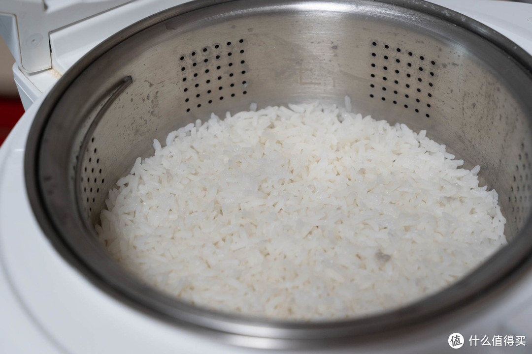 蒸米饭讲究这么多？臻米养生智能电饭煲X1Max初体验