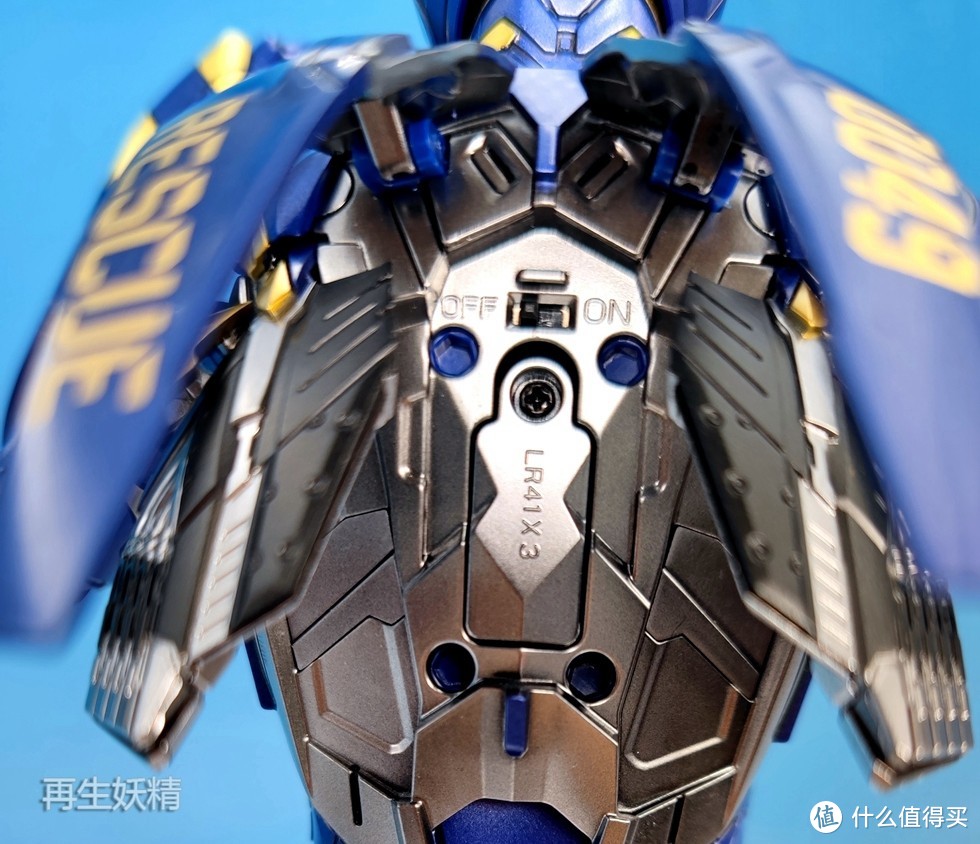 红蓝CP ， HotToys 1/6 救援装甲 小辣椒  开箱、把玩