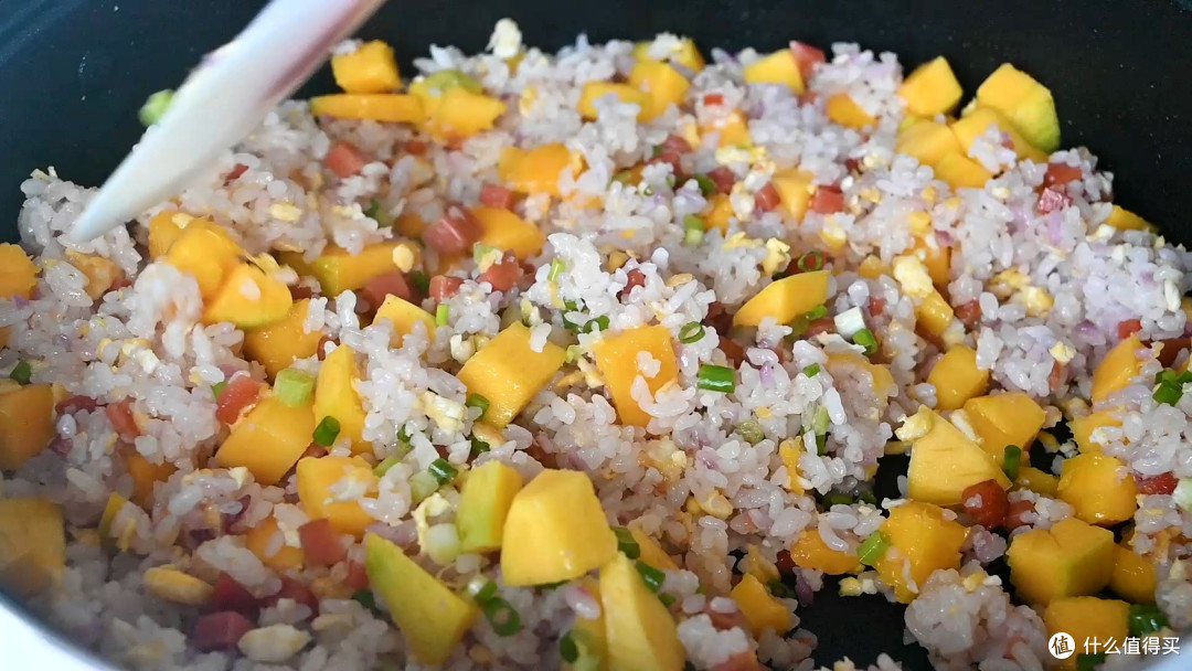 芒果火腿蛋炒饭酸甜微咸好吃开胃绝对不是黑暗料理