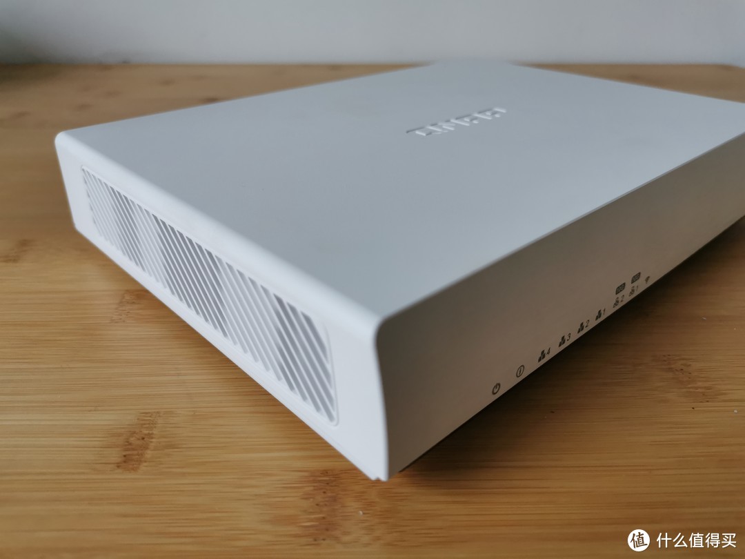 双万兆网口的异地组网神器：威联通QHora-301W WiFi 6路由器使用体验