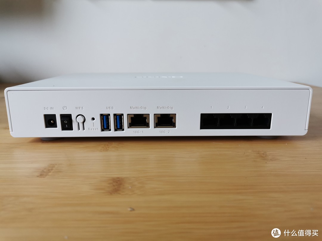 双万兆网口的异地组网神器：威联通QHora-301W WiFi 6路由器使用体验