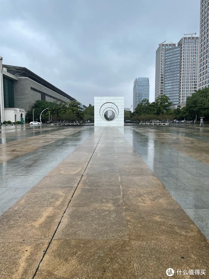 第三天工作后 大风降温 雨也一阵紧过一阵