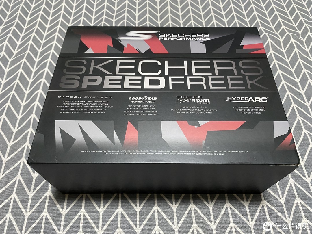 试试斯凯奇碳板跑鞋吧！Skechers Speed Freek