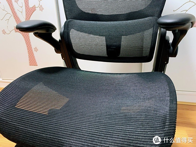 同亚健康说拜拜，网易严选星舰特别定制3D悬挂腰靠人体工学椅入手体验