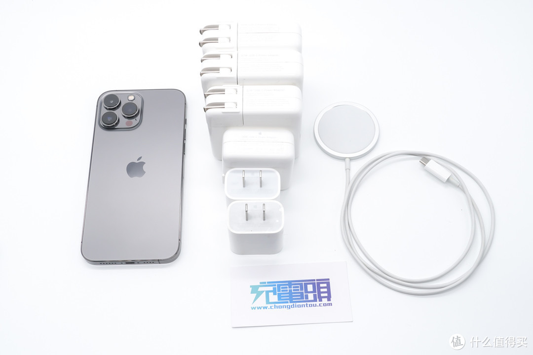 使用体验要大过于充电体验，iPhone 13 Pro Max无线充电测评