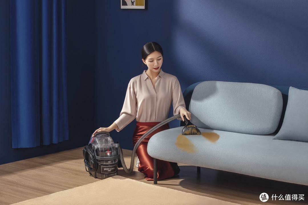 轻松解决家居布艺清洁难题！必胜推出一款沙发地毯清洁机1558Z