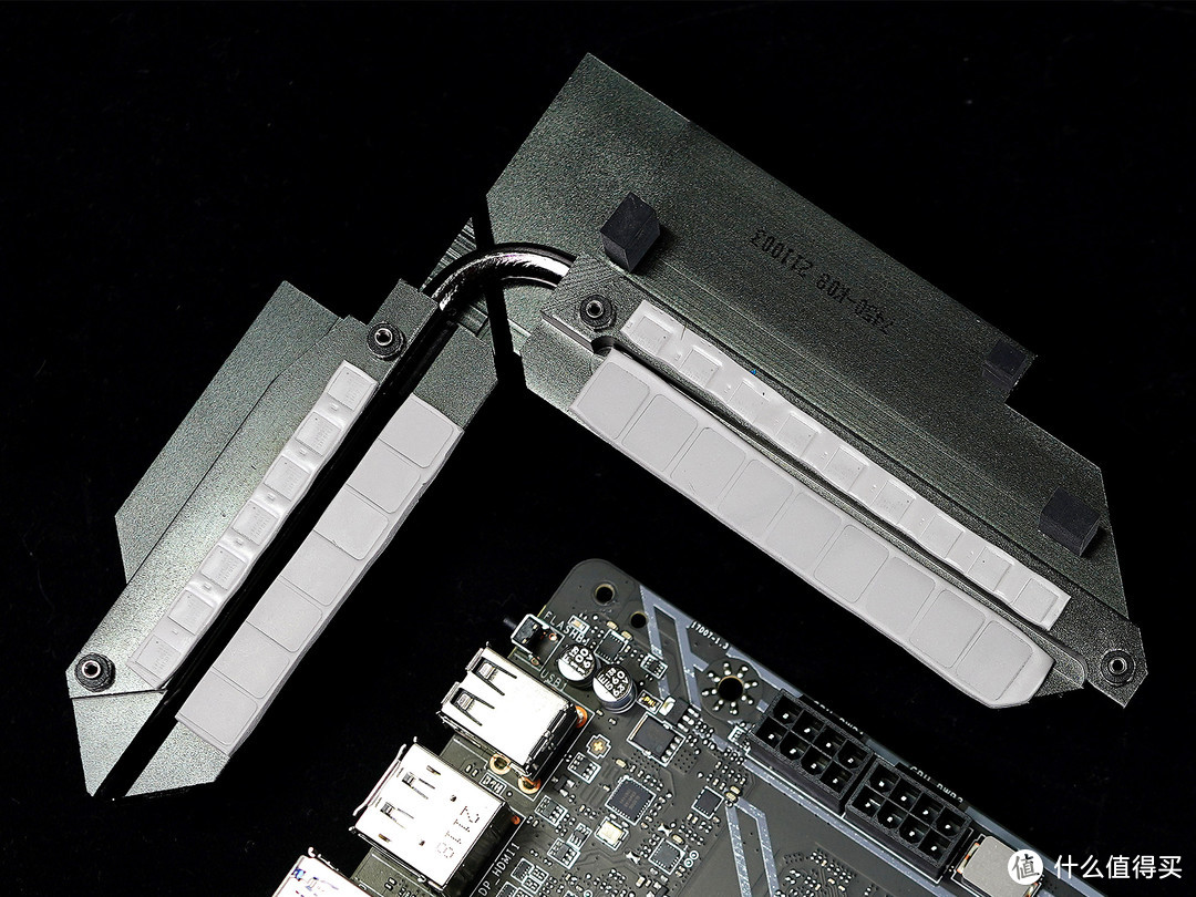 11代末班车：微星MPG Z590 GAMING EDGE WiFi 刀锋主板开箱评测