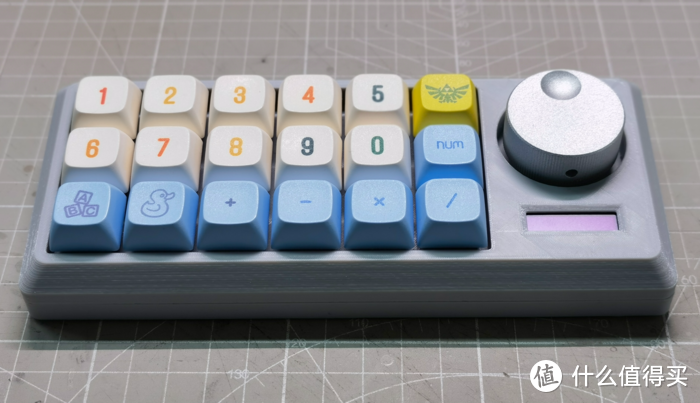 18键 单旋钮 OLED屏键盘 QMK固件