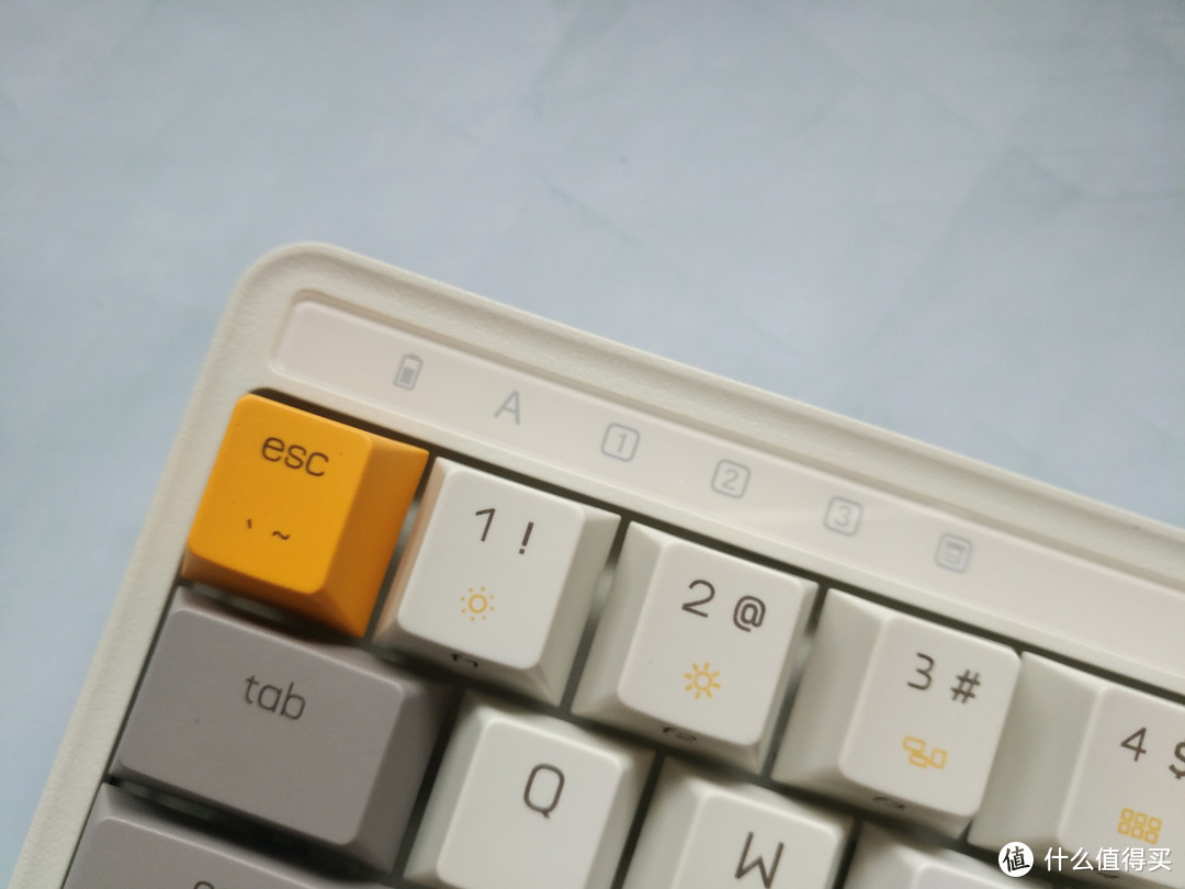 高性能兼顾办公与游戏，米物ART三模机械键盘68键体验