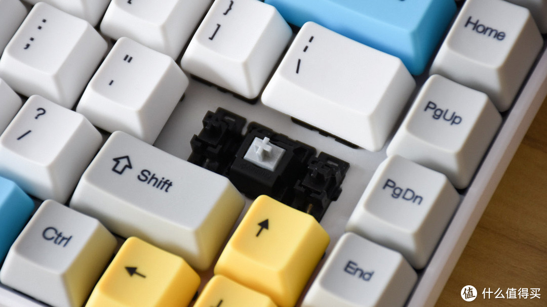 Ganss高斯ALT 83G机械键盘：颜值在线 手感出众