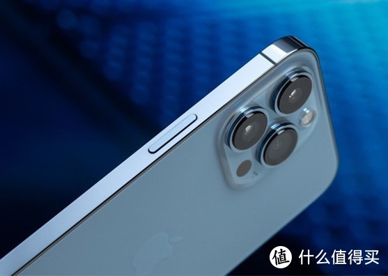 iPhone 13 Pro对比iPhone 13，高出两千却带来4点升级，不亏