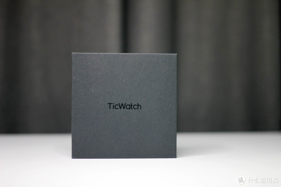 双屏双系统2.0加持，真正解放手机的智能手表 - TicWatch Pro X