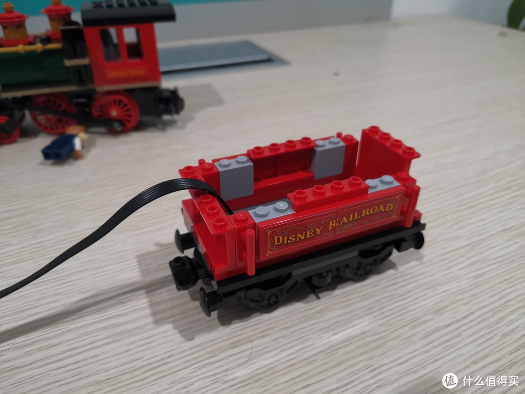 LEGO 迪士尼系列 71044 迪士尼小火车 评测 图多杀猫