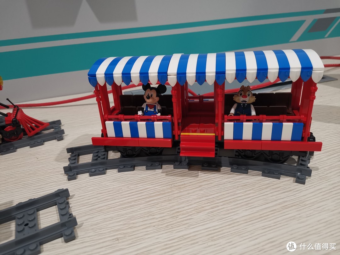 LEGO 迪士尼系列 71044 迪士尼小火车 评测 图多杀猫