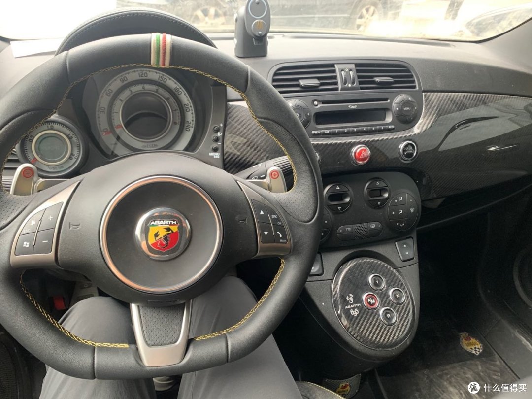 有钱难买系列全球限量车之二红蝎子阿巴斯695