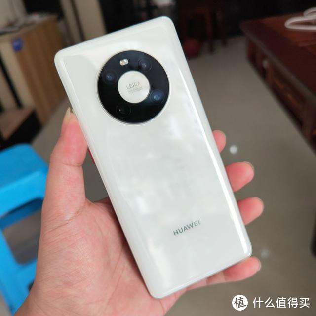 花5999买来的iPhone13，回来对比华为Mate40后：心凉了半截