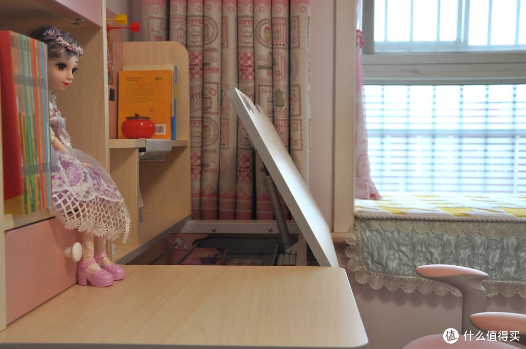 孩子的学习桌你会选吗？看我女儿用的科贝森120㎝儿童学习桌椅套装