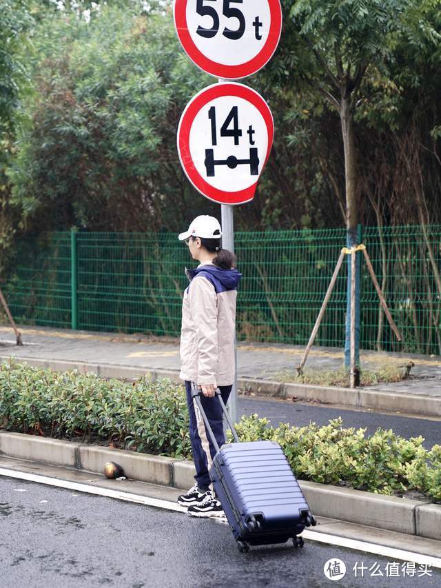 小米有品上架悠启多立克框体旅行箱，好用不贵