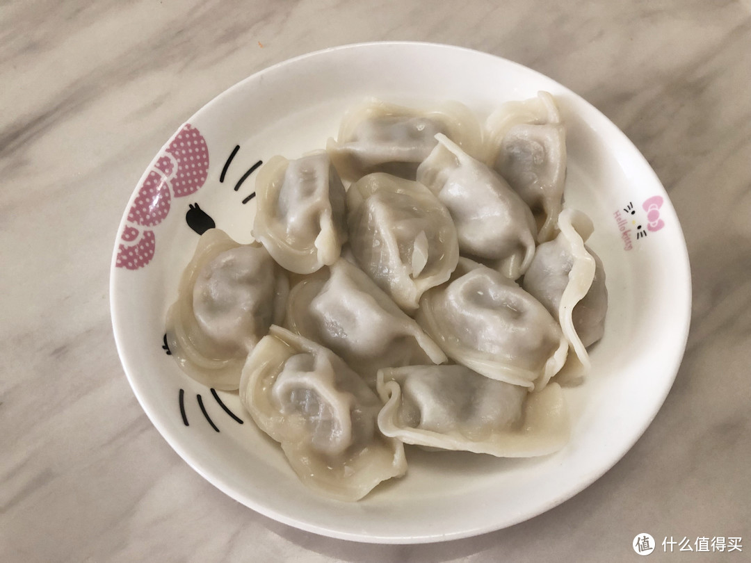 速冻水饺大乱斗，20袋水饺下肚，我来告诉你哪几家是真好吃