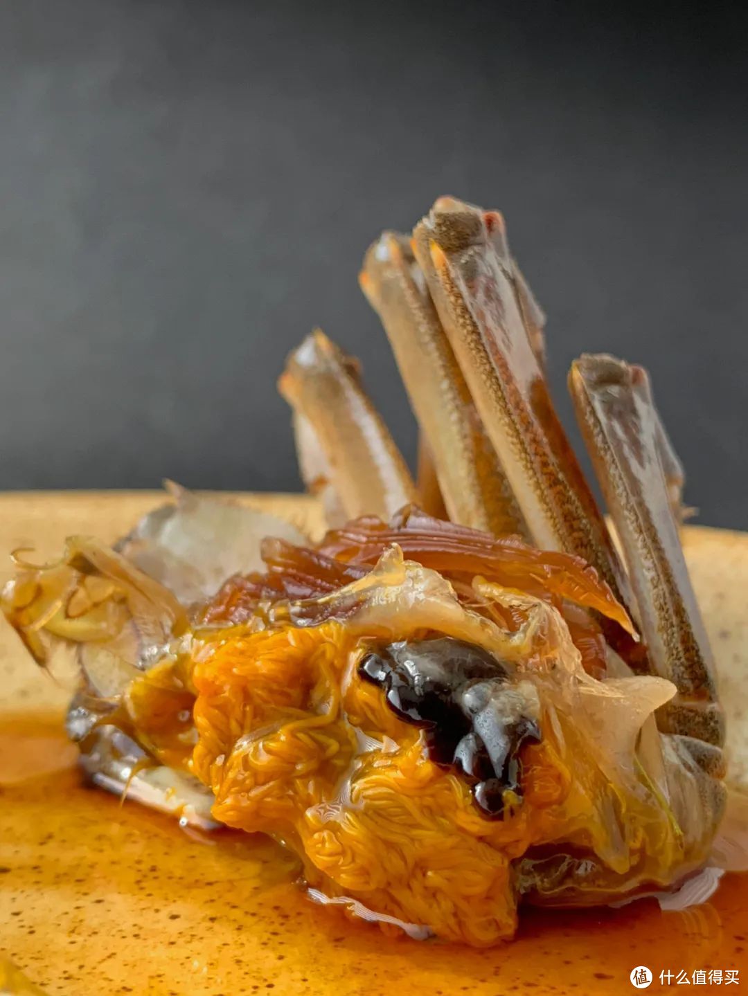 花雕生醉的大闸蟹，是江浙地区秋季特有的美味 ©图虫创意