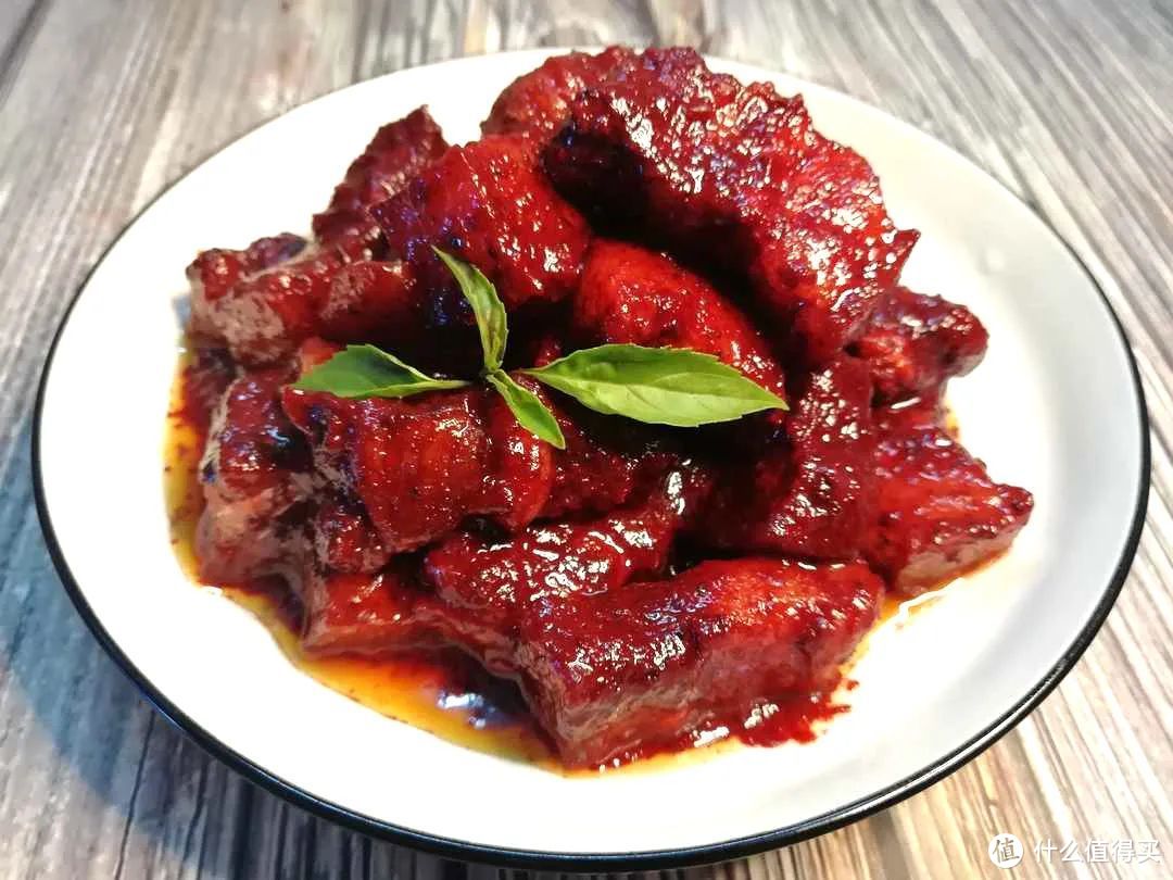 闽南红糟肉亦称糟母肉，过去是客家人珍贵的过年菜肴 ©图源网络 