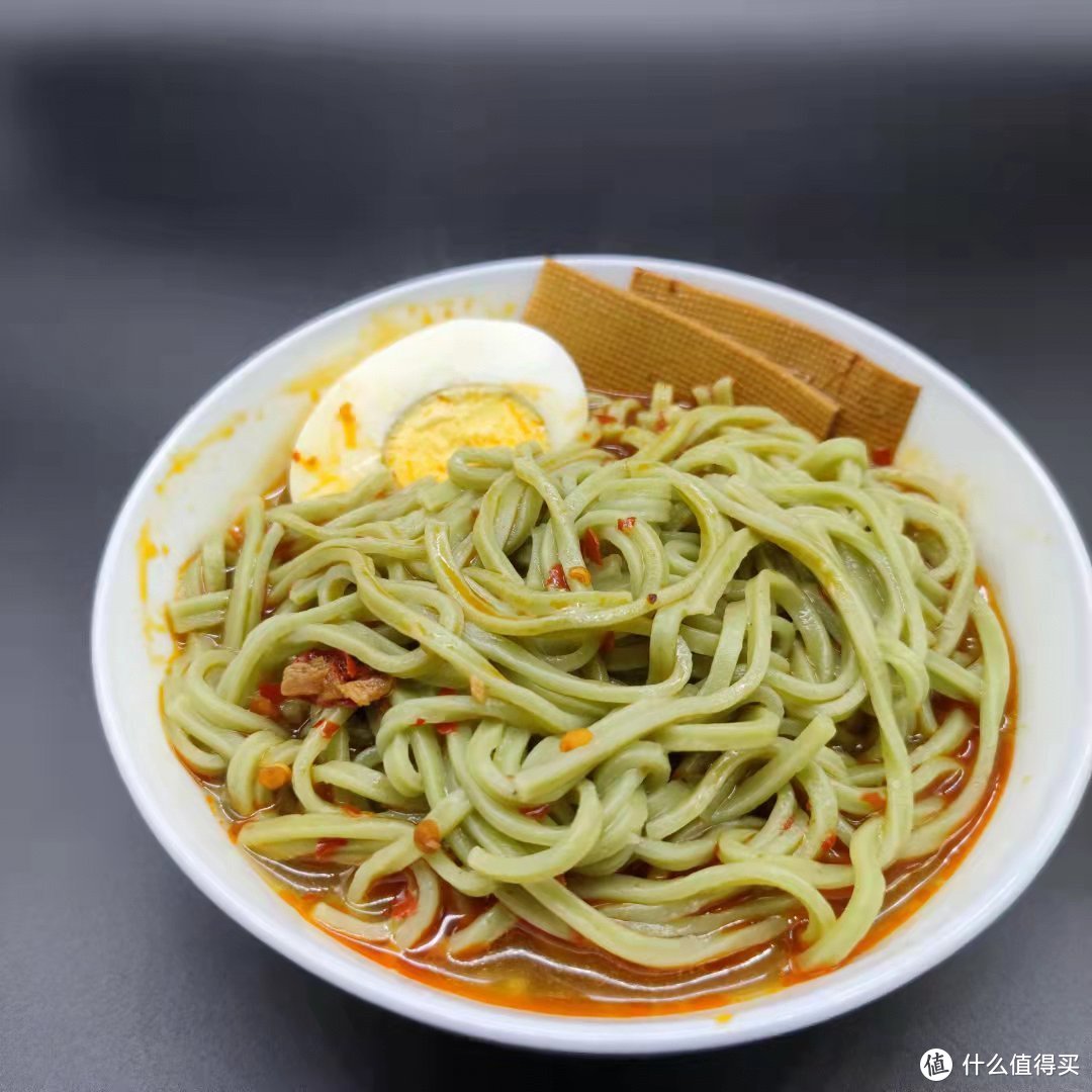自嗨锅出品速食产品新贵（一）——画面菠菜手盘面