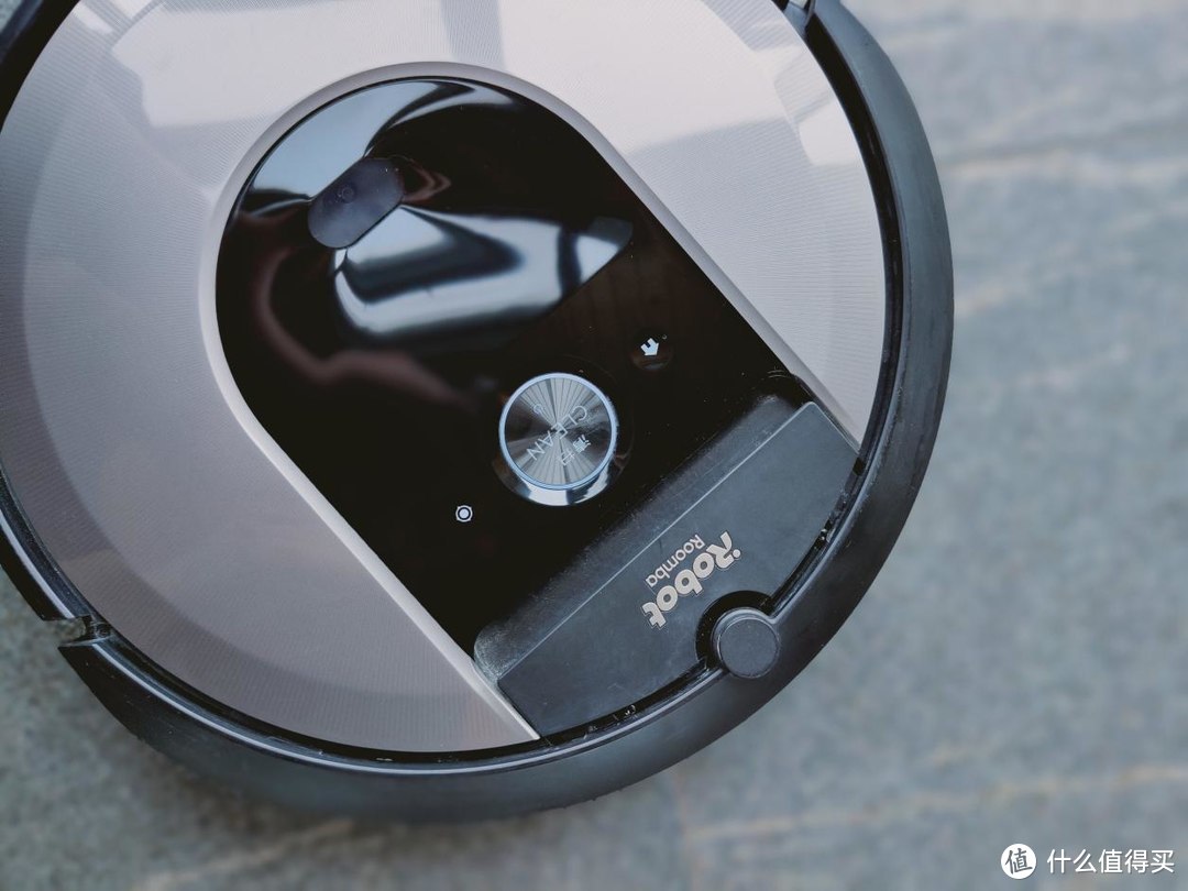 铁憨憨还是真智能？会学习的iRobot i7+扫地机器人