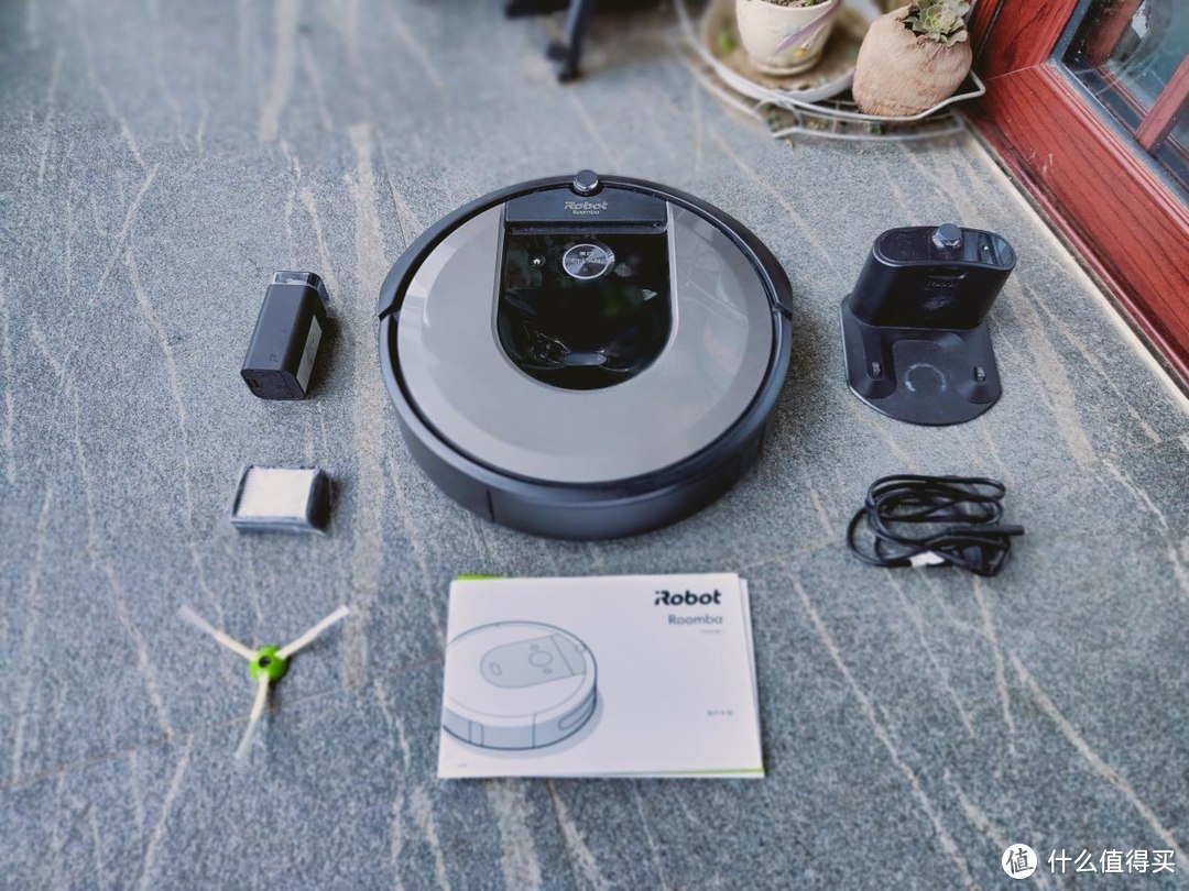 铁憨憨还是真智能？会学习的iRobot i7+扫地机器人