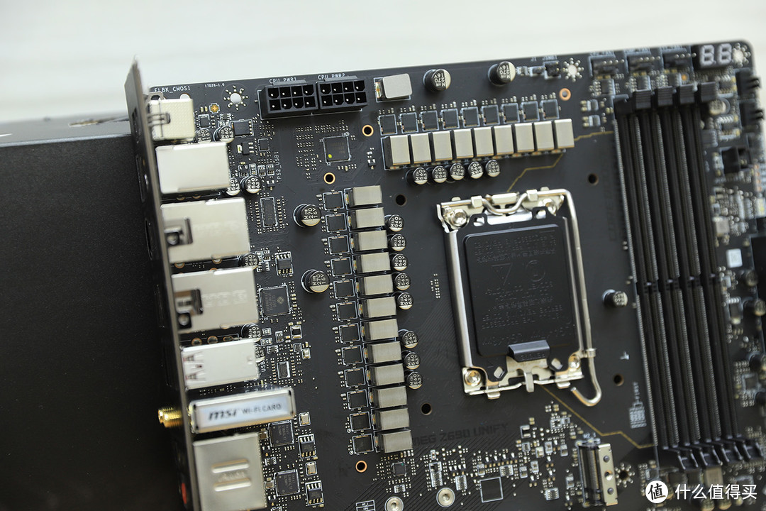 搭配英特尔12代CPU，微星MEG Z690 unify主板开箱