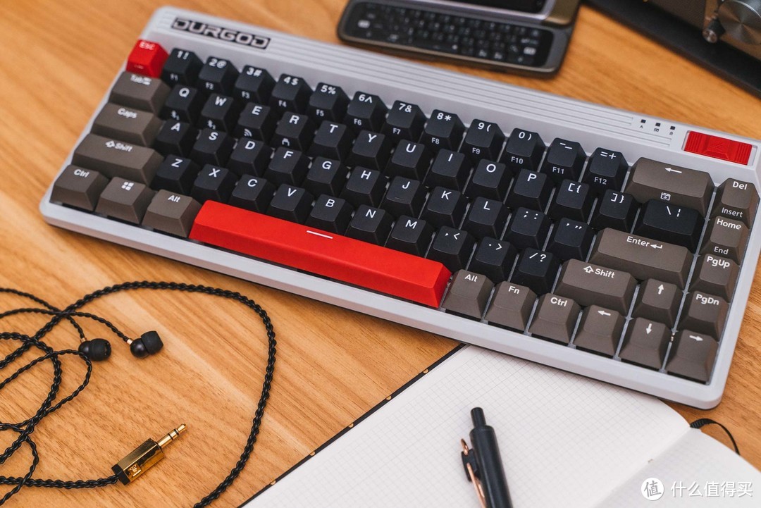 机械键盘也能静音打字？杜伽Fusion静音红轴给你不一样的打字体验