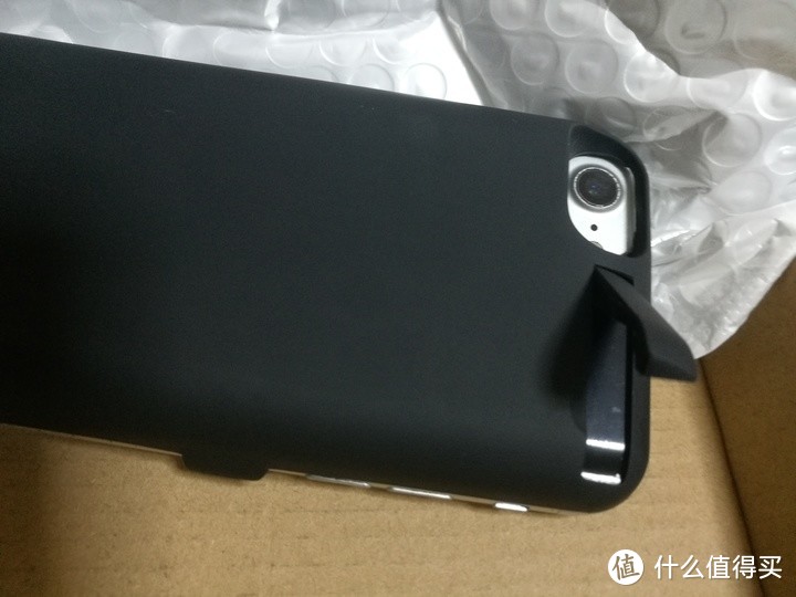 35包邮的iPhone6/6S/7/8/SE2背夹电池开箱测评