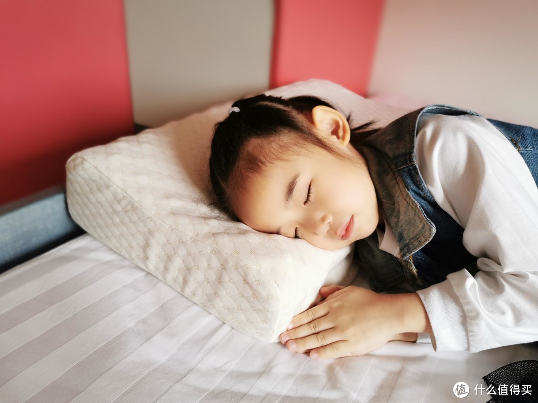 给睡眠做一次按摩，试试愉悦之家乳胶颗粒枕