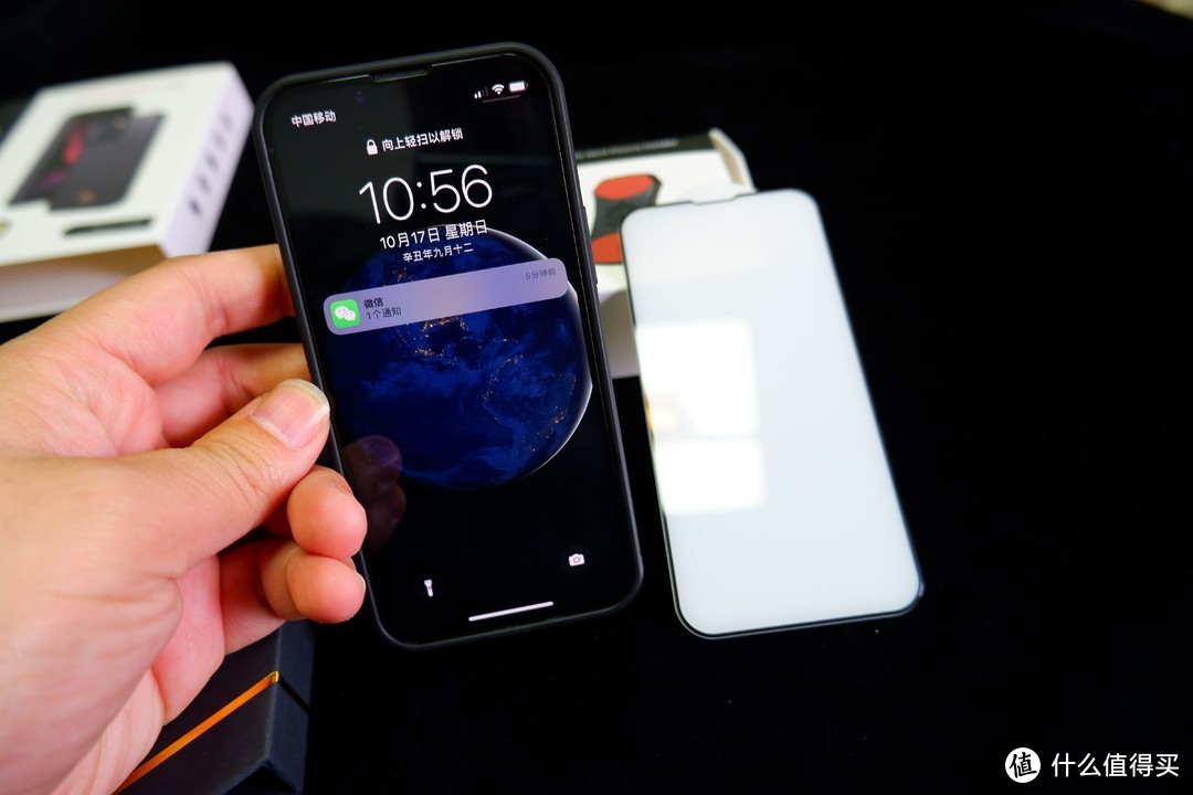 iPhone13开箱与MONO碳纤维手机壳使用体验
