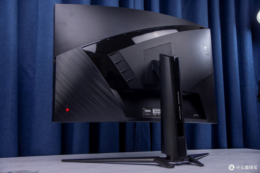 电脑外设及周边 篇三十二:32 英寸 1000r 曲屏显示器评测,微星月神