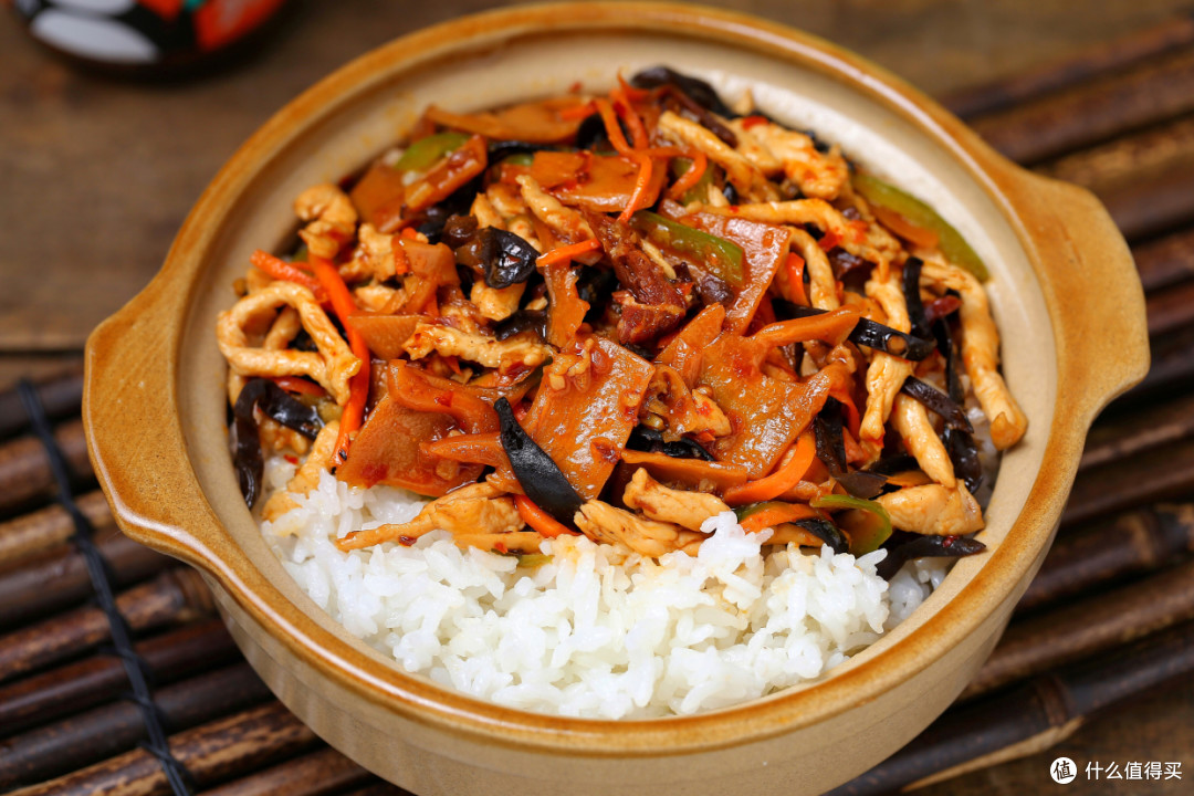 【鱼香鸡丝盖浇饭】