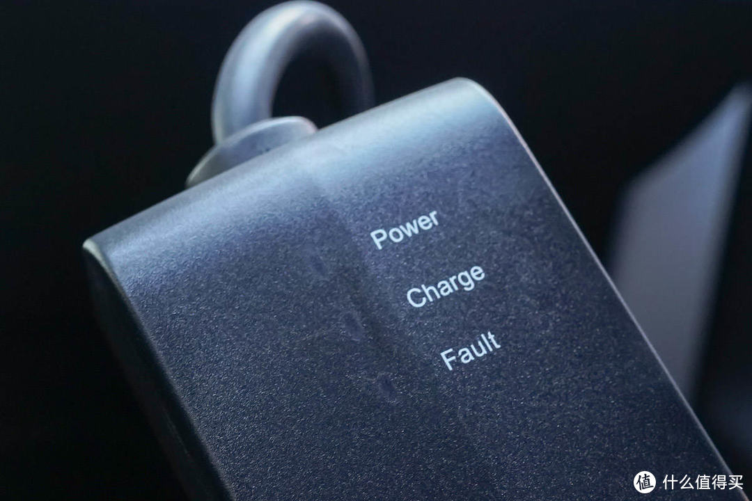 开箱特来电新能源汽车便携充电器：放在车里以备万一