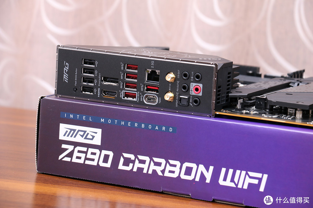 喜迎英特尔12代酷睿，MSI 微星 MPG Z690 CARBON WIFI 暗黑主板抢先看