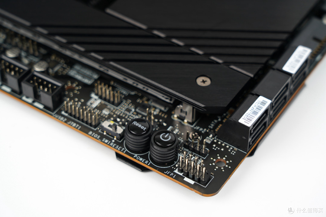 来喽来喽微星megz690unify暗影主板开箱体验