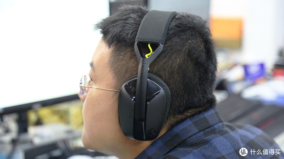 罗技 G435轻量化无线游戏耳机评测：轻到极致