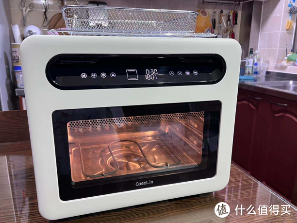 空气炸烤箱和烤箱有什么区别？用一个空气炸烤箱搞定一切料理，多功能才是王道！
