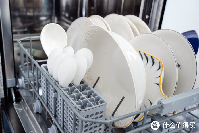 云米AI智能洗碗机评测：省心省力还省时，再也不用为谁洗碗发愁了