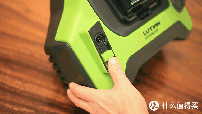 好用又好玩的大号滋水枪-绿田锂电高压清洗机