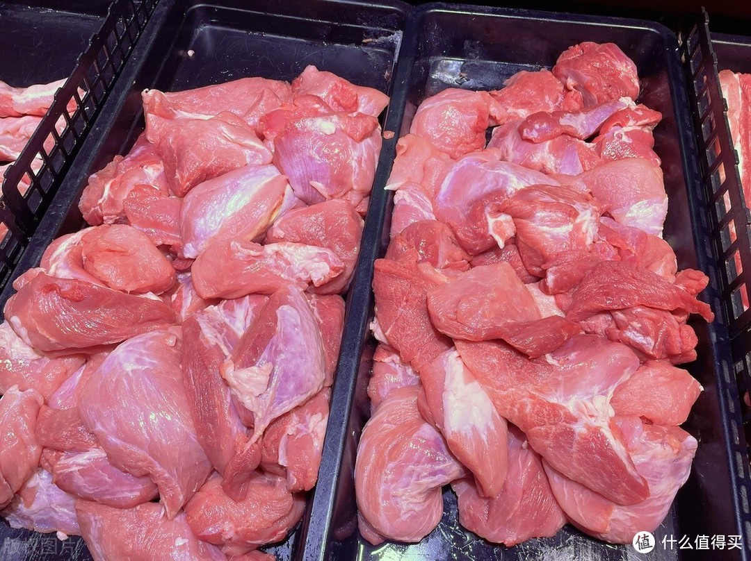 买猪肉时，选冷鲜肉还是热鲜肉？看看老屠夫怎么说，涨知识了