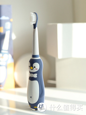 该不该给宝宝买电动牙刷，孩子不同阶段的牙齿护理方法你真的知道吗？
