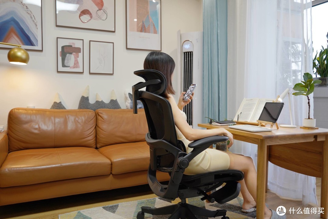不做“身残志坚”的打工人，你真的需要一把舒适的人体工学椅！