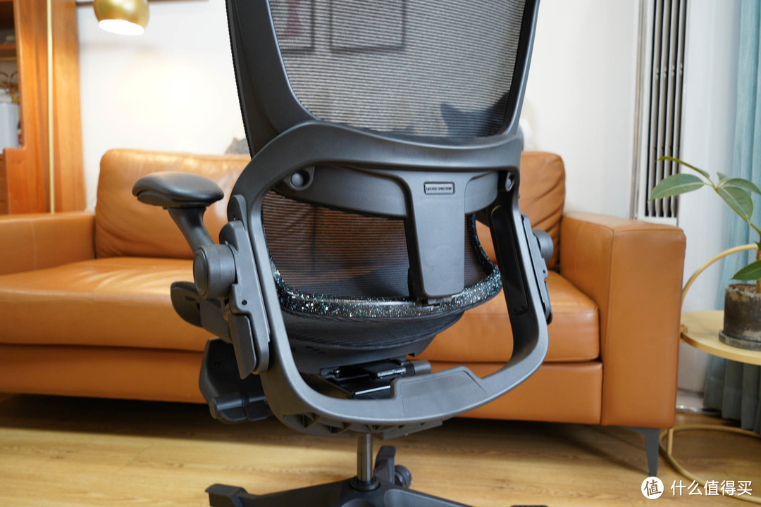 不做“身残志坚”的打工人,你真的需要一把舒适的人体工学椅!